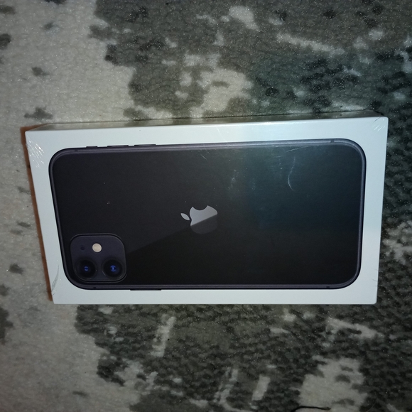 Apple iPhone 11 Black Dual-Camera Cell Phone